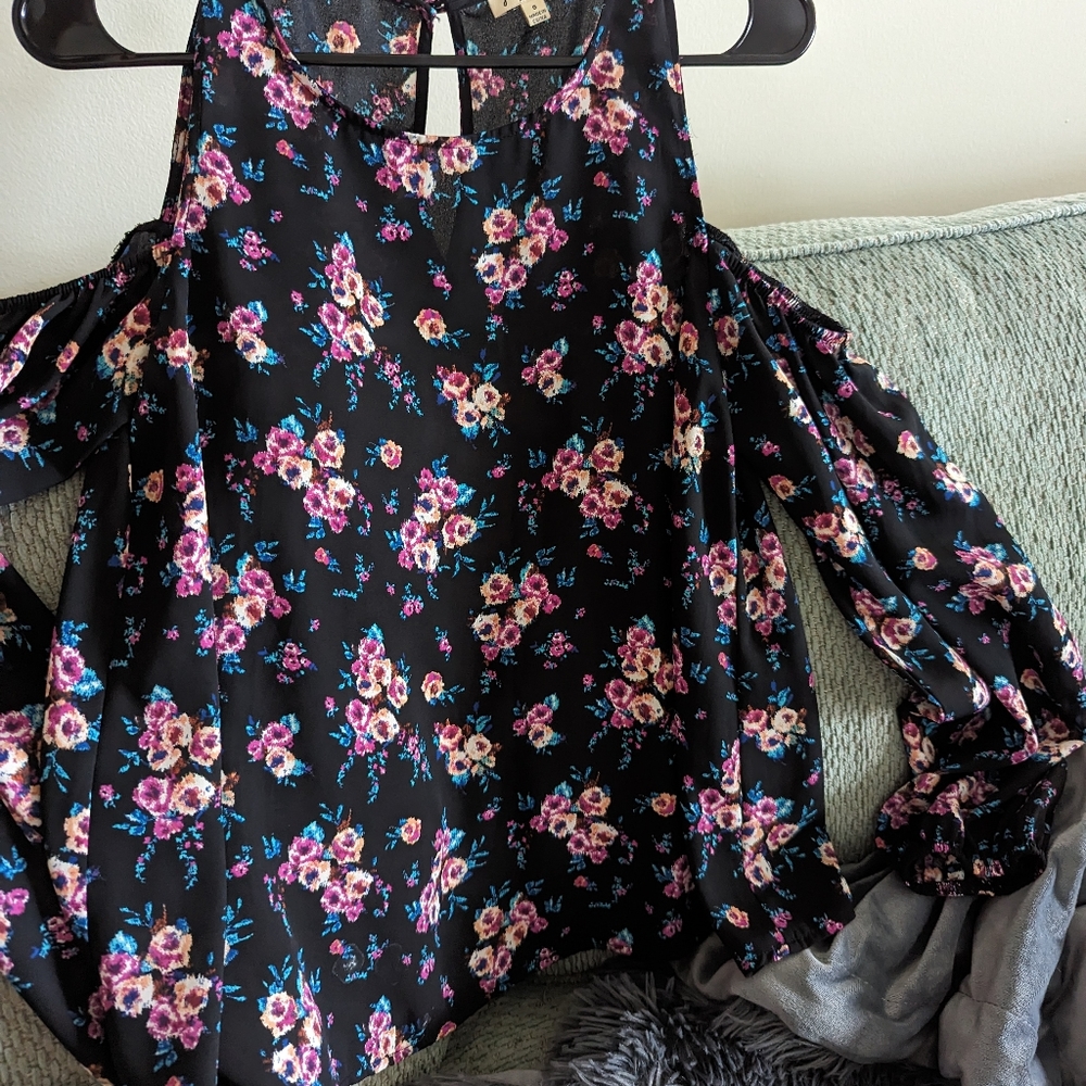 Open Shoulder blouse